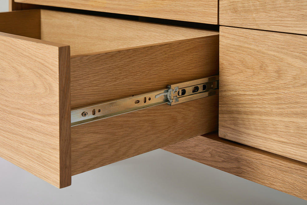 Chest of Drawers 01 Oak