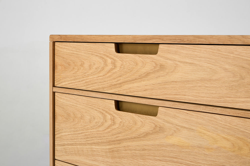 Chest of Drawers 01 Oak